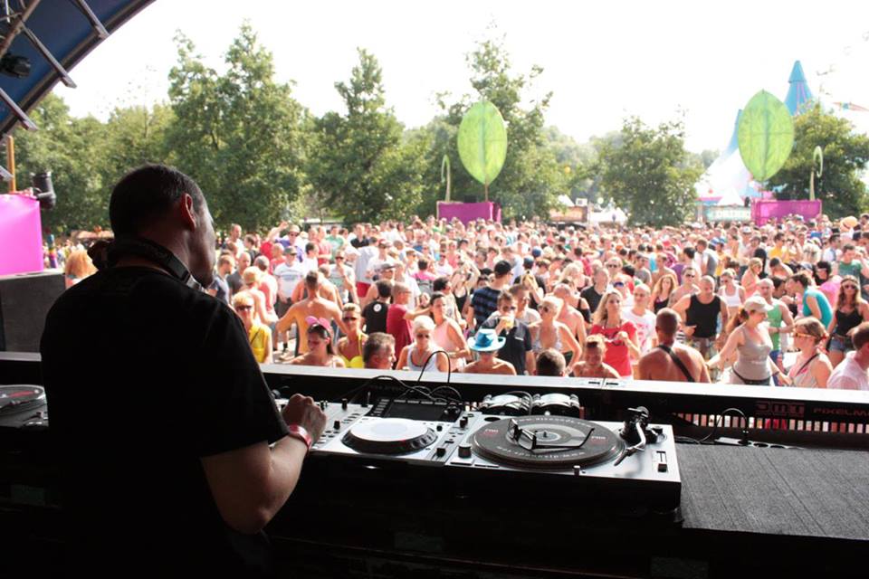 Phi phi @ tomorrowland 2013